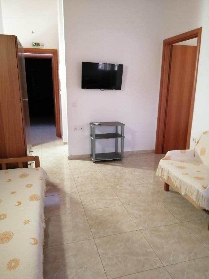 Irini Apartments Keramoti  Bagian luar foto