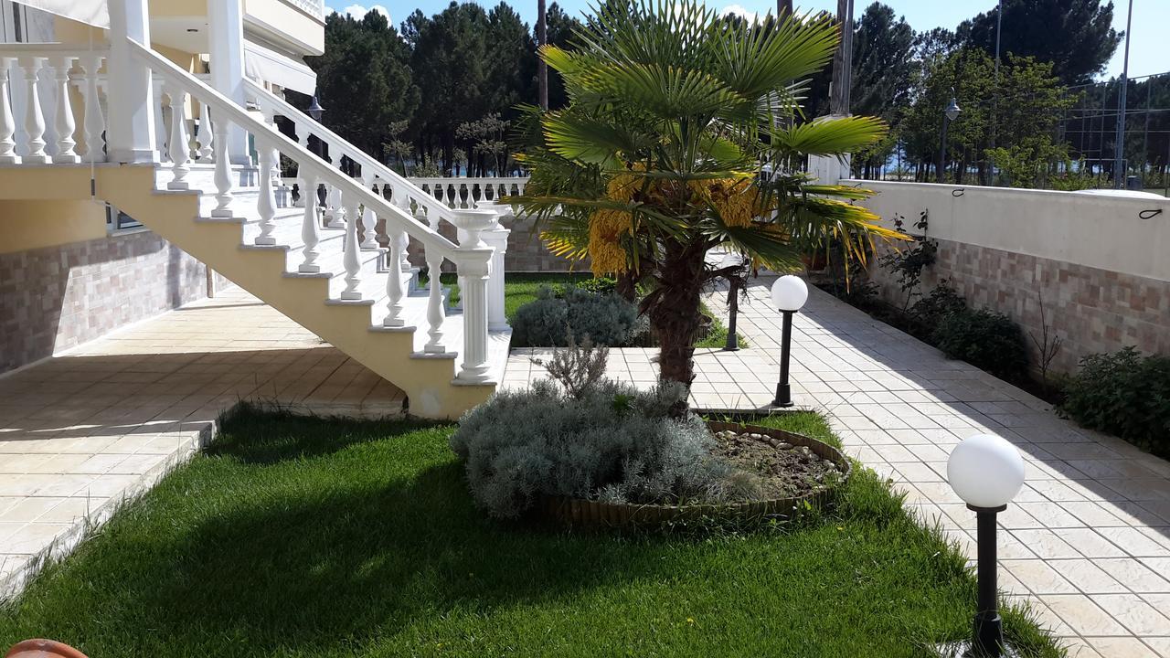 Irini Apartments Keramoti  Bagian luar foto