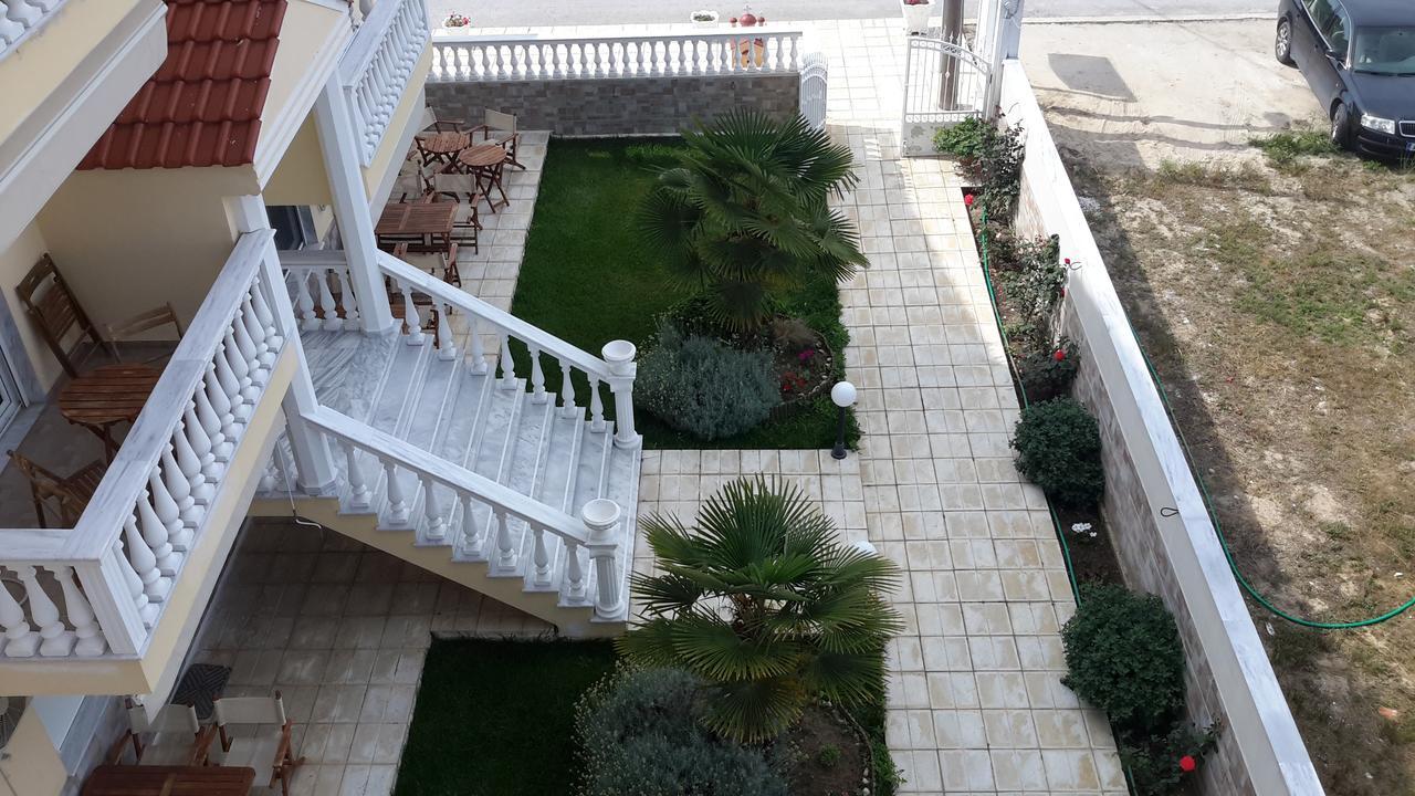Irini Apartments Keramoti  Bagian luar foto