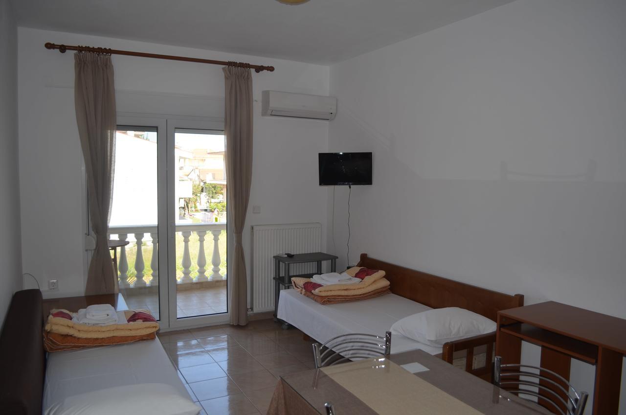 Irini Apartments Keramoti  Bagian luar foto