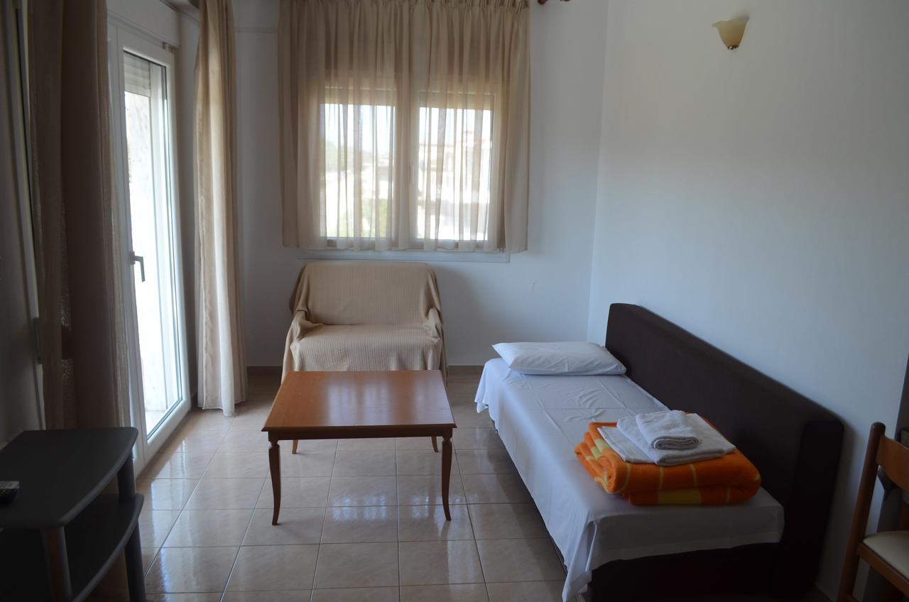 Irini Apartments Keramoti  Bagian luar foto