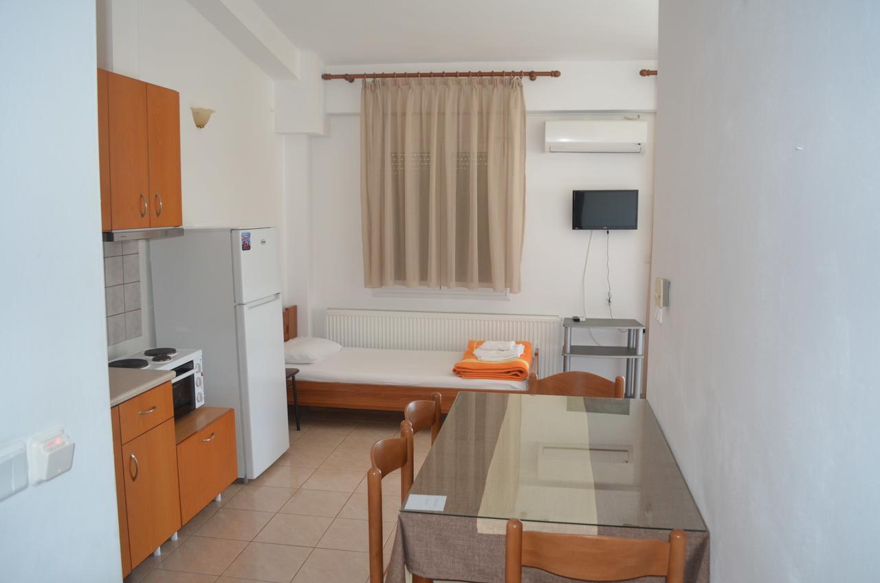 Irini Apartments Keramoti  Bagian luar foto
